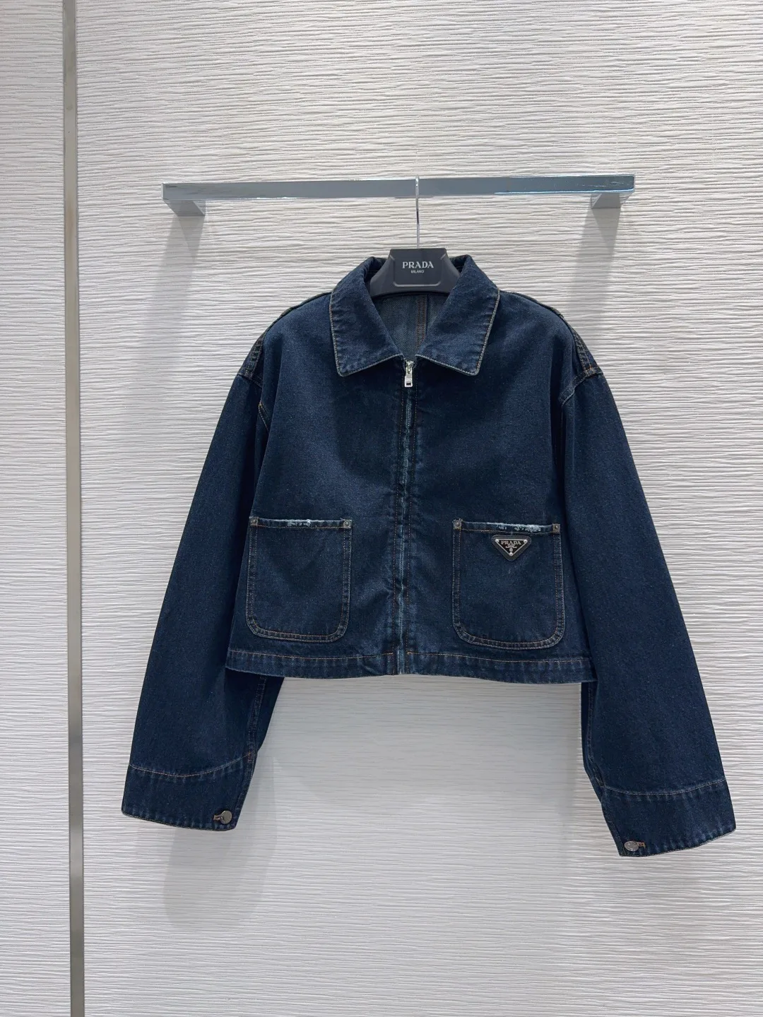 Куртки И Пуховики Женские Prada 18169324