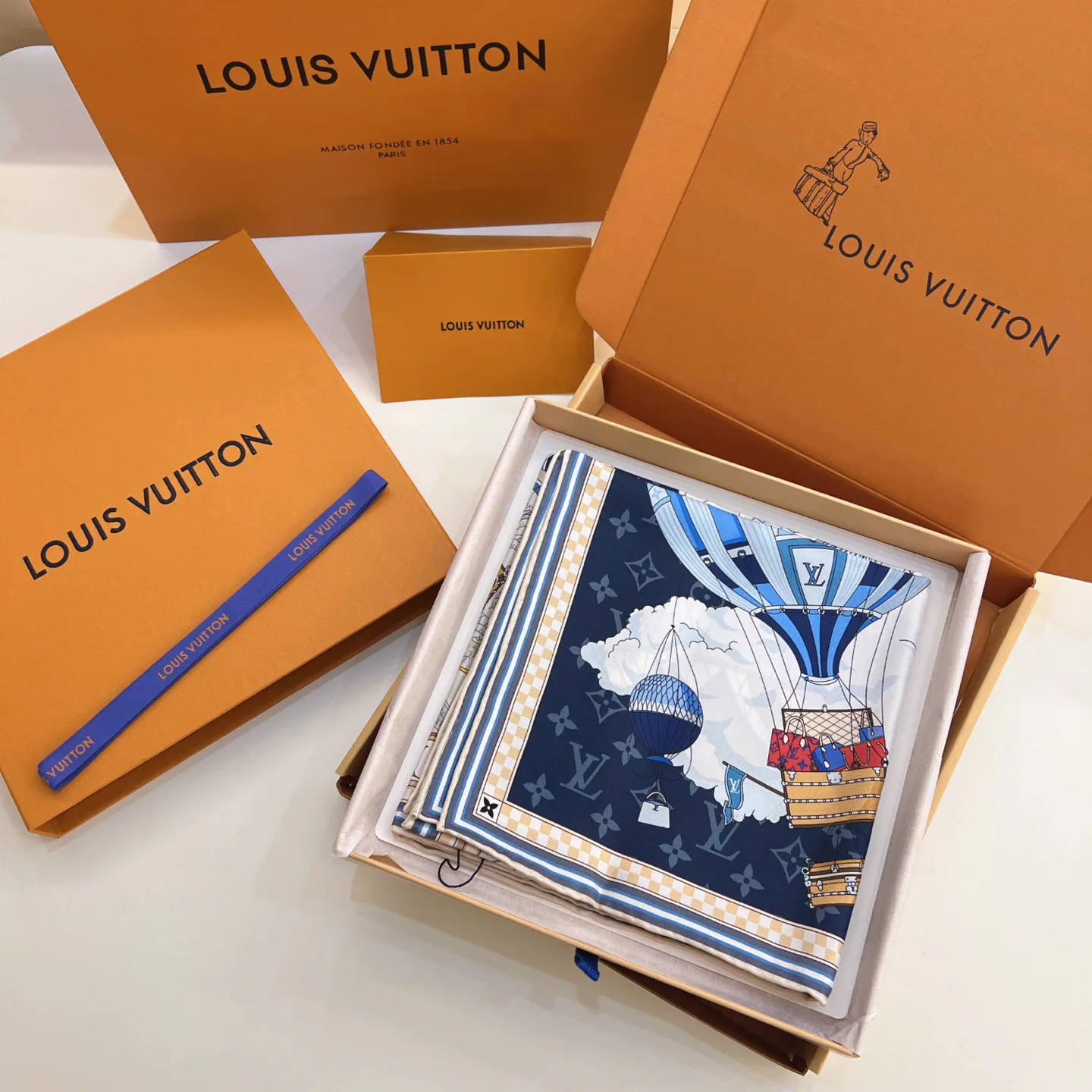 Платки Louis Vuitton 16851482