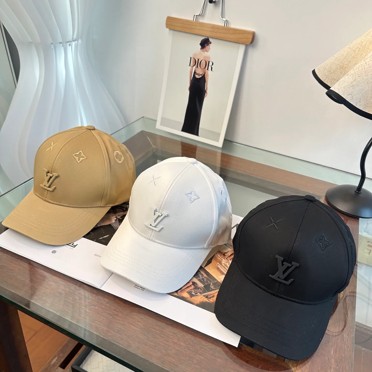 Головные Уборы Louis Vuitton 11689426