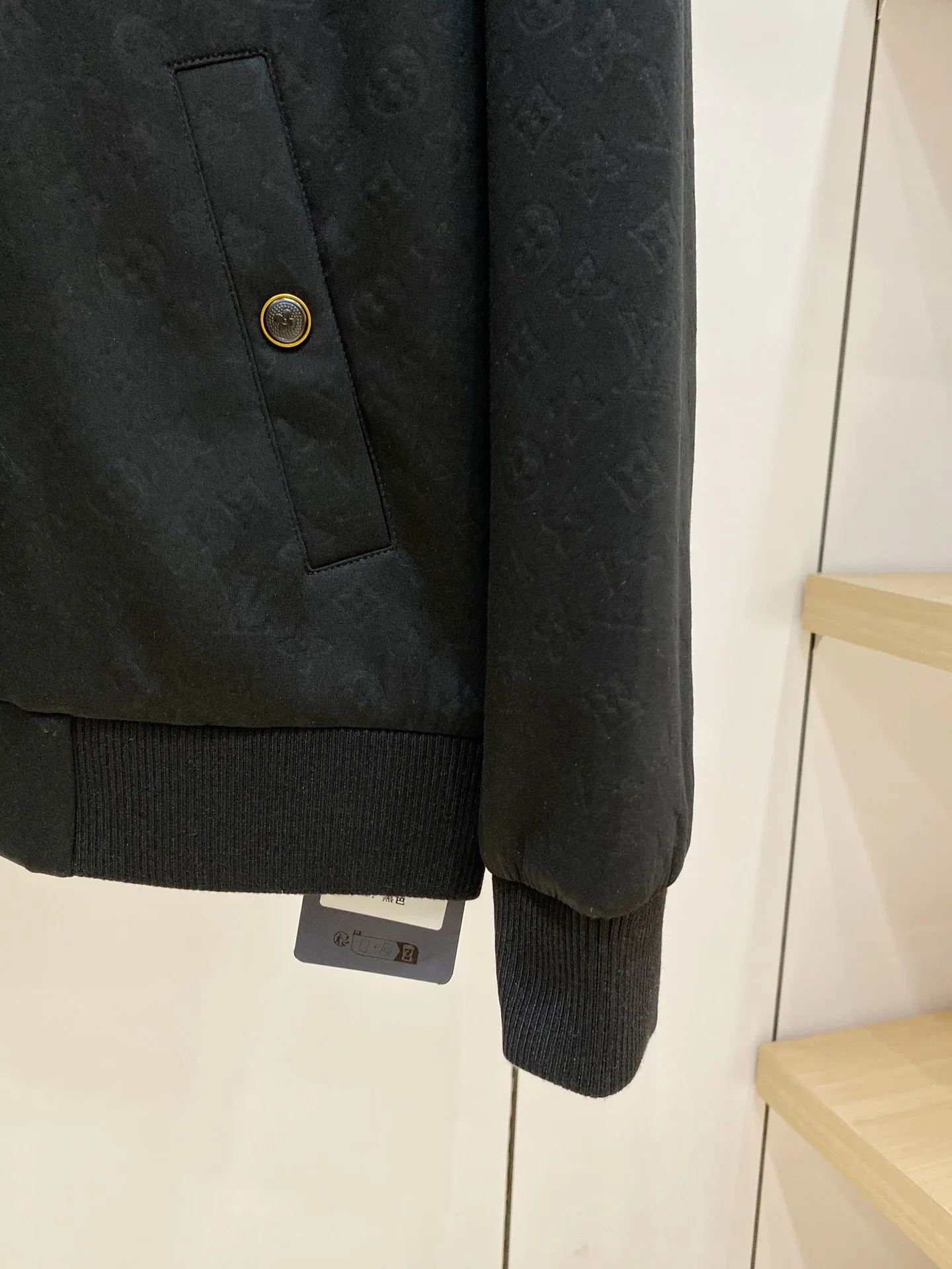 Куртки И Пуховики Женские Louis Vuitton 18178226
