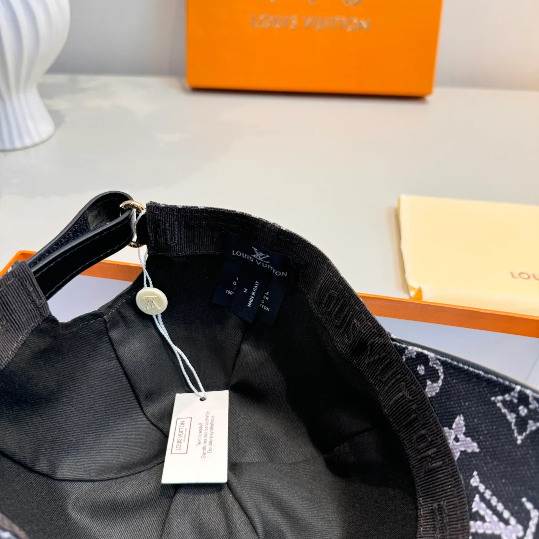 Головные Уборы Louis Vuitton 17515189
