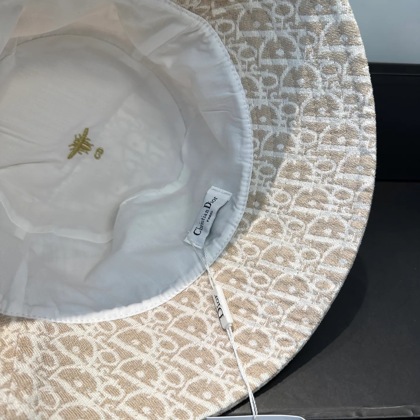 Головные Уборы Christian Dior 13418585