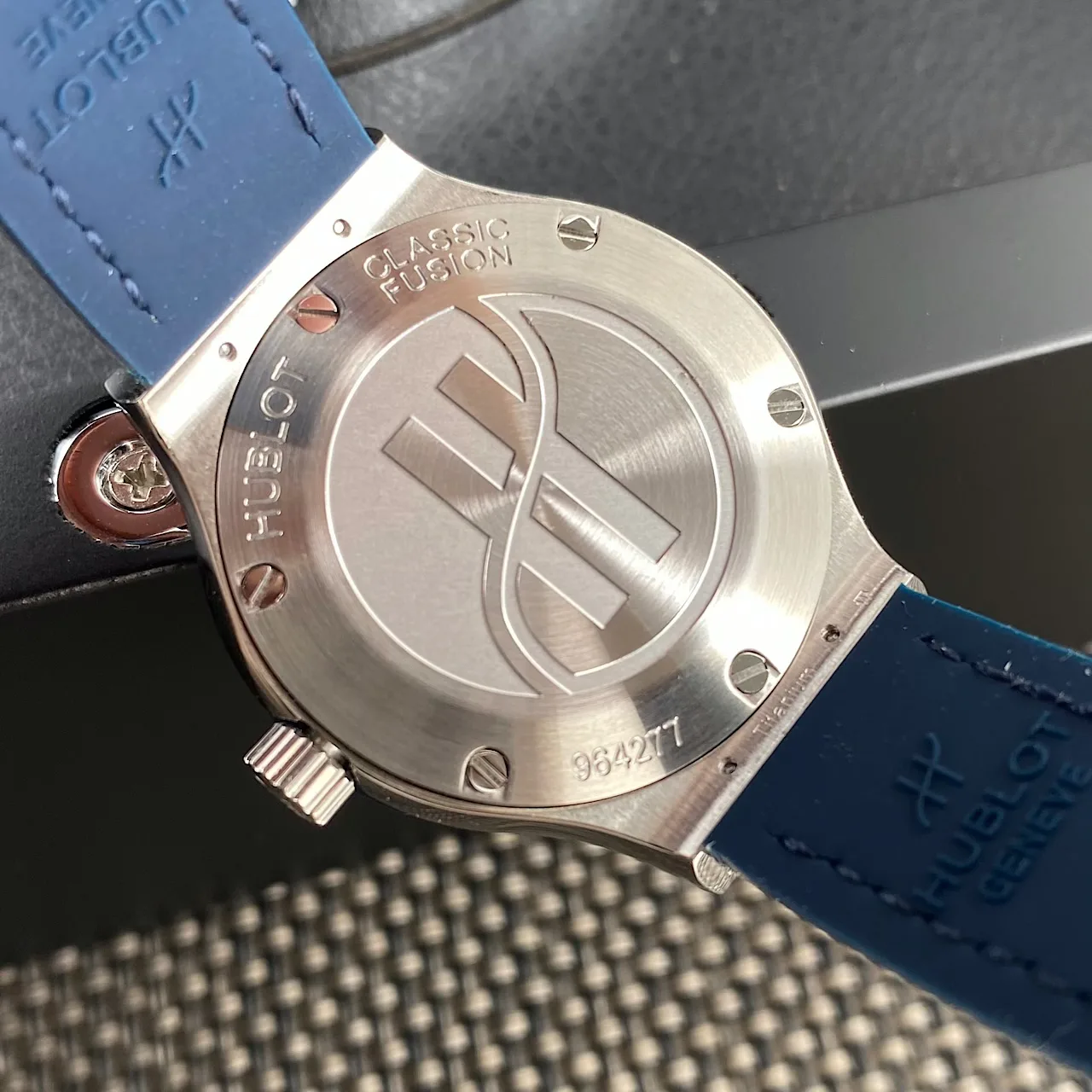 Часы Женские Hublot 17638285
