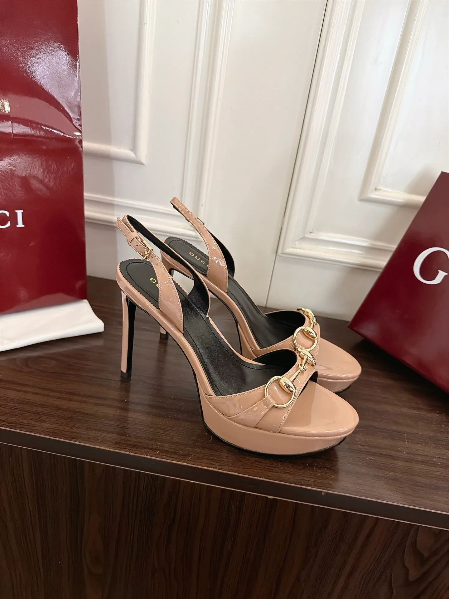 Босоножки Женские Gucci 19519868