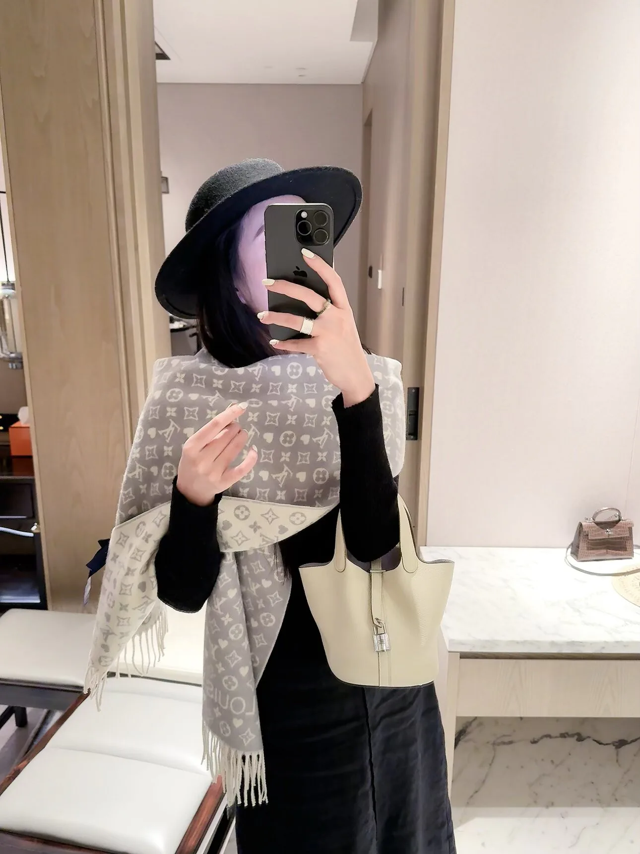 Шарфы Louis Vuitton 18450152