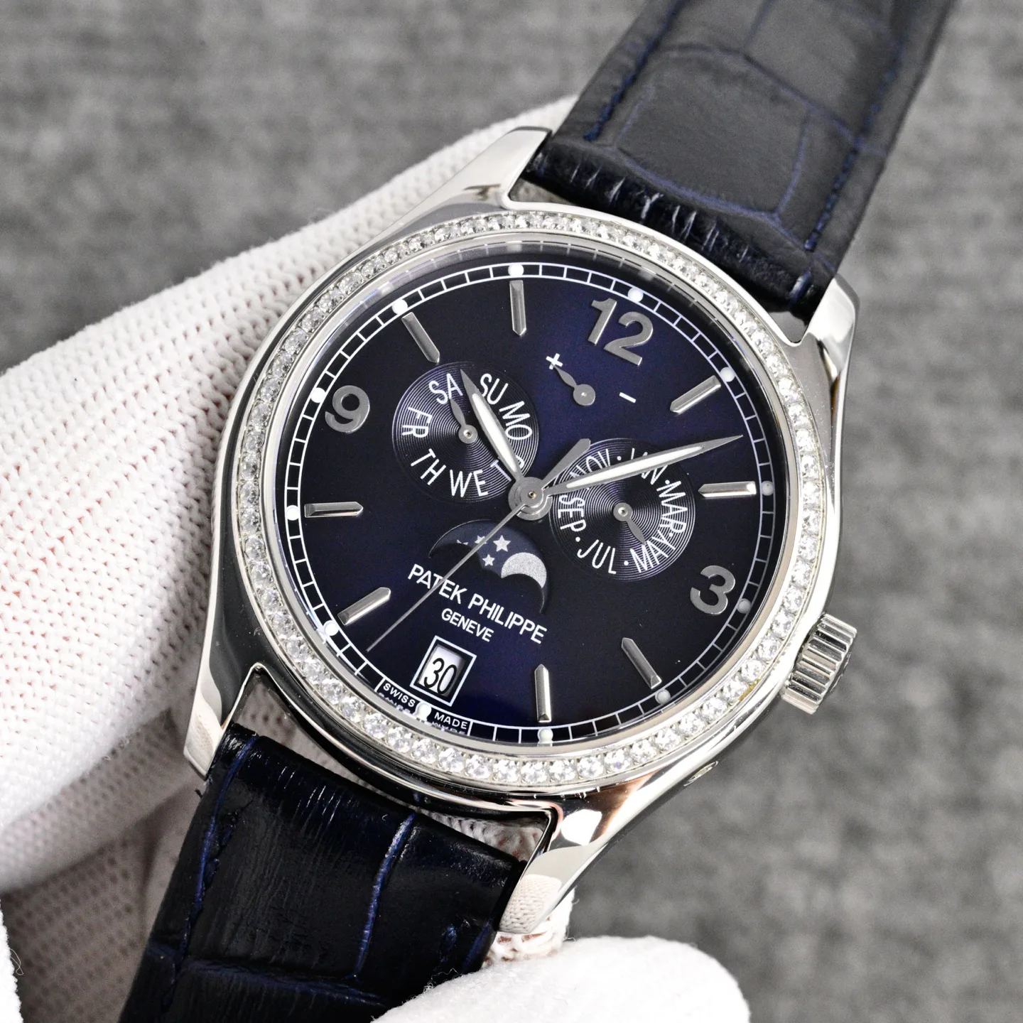 Часы Женские Patek Philippe 17120048