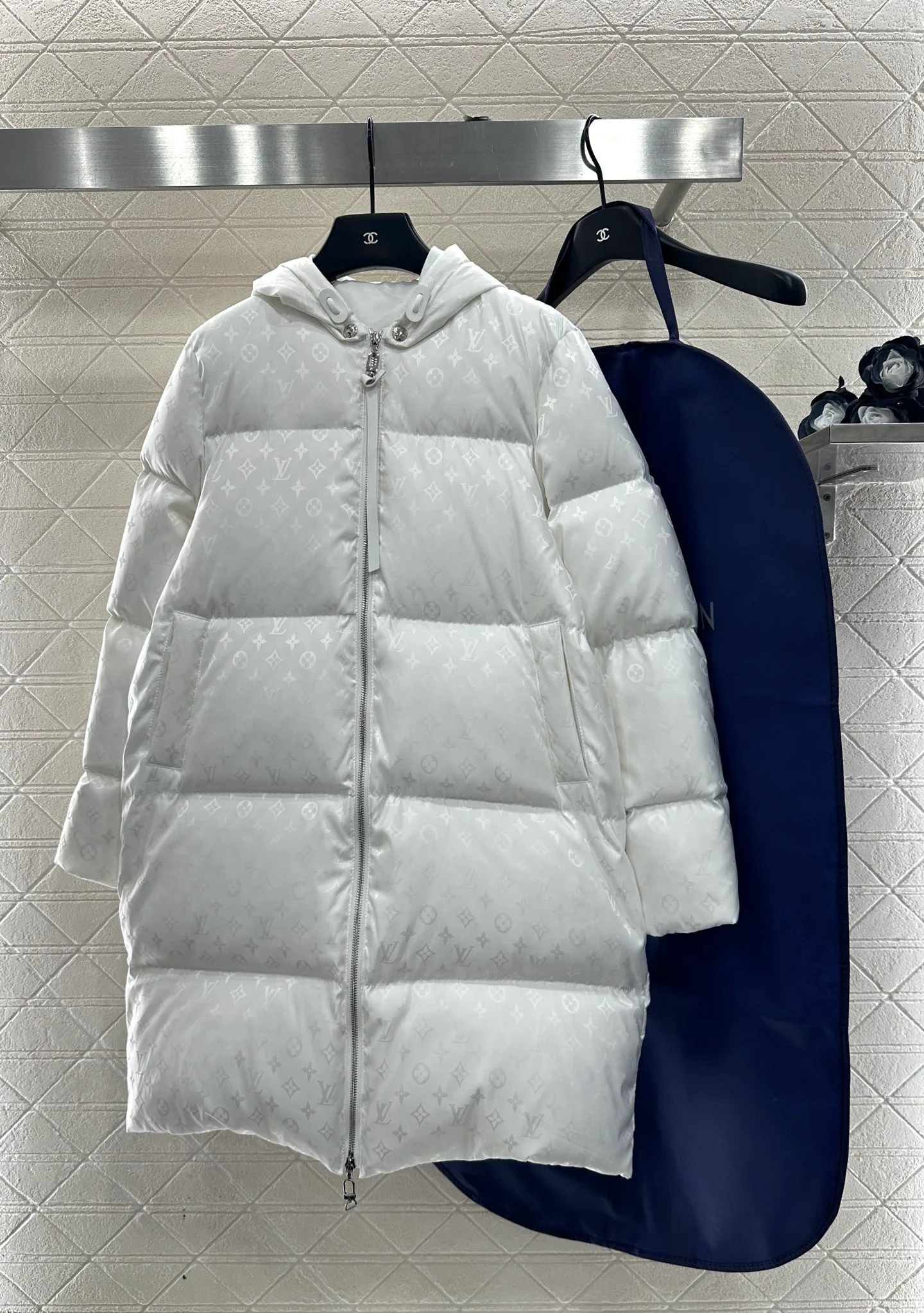 Пуховики Женские Louis Vuitton 229492