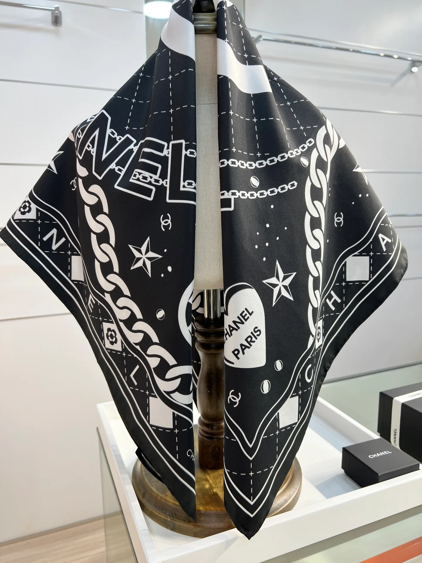 Платки Chanel 453525