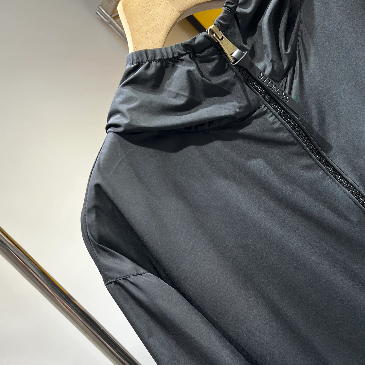 Куртки И Пуховики Женские Moncler 12778577