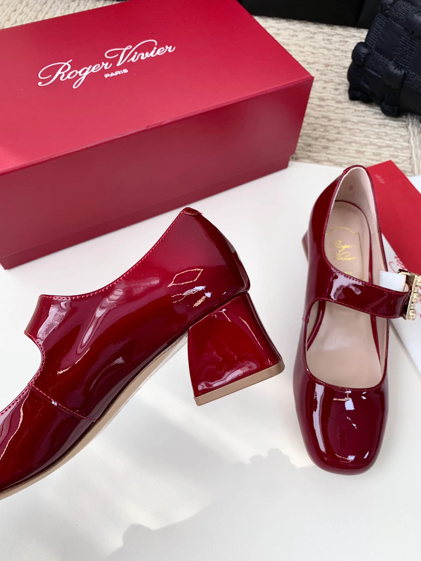 Туфли Женские Roger Vivier 17990356
