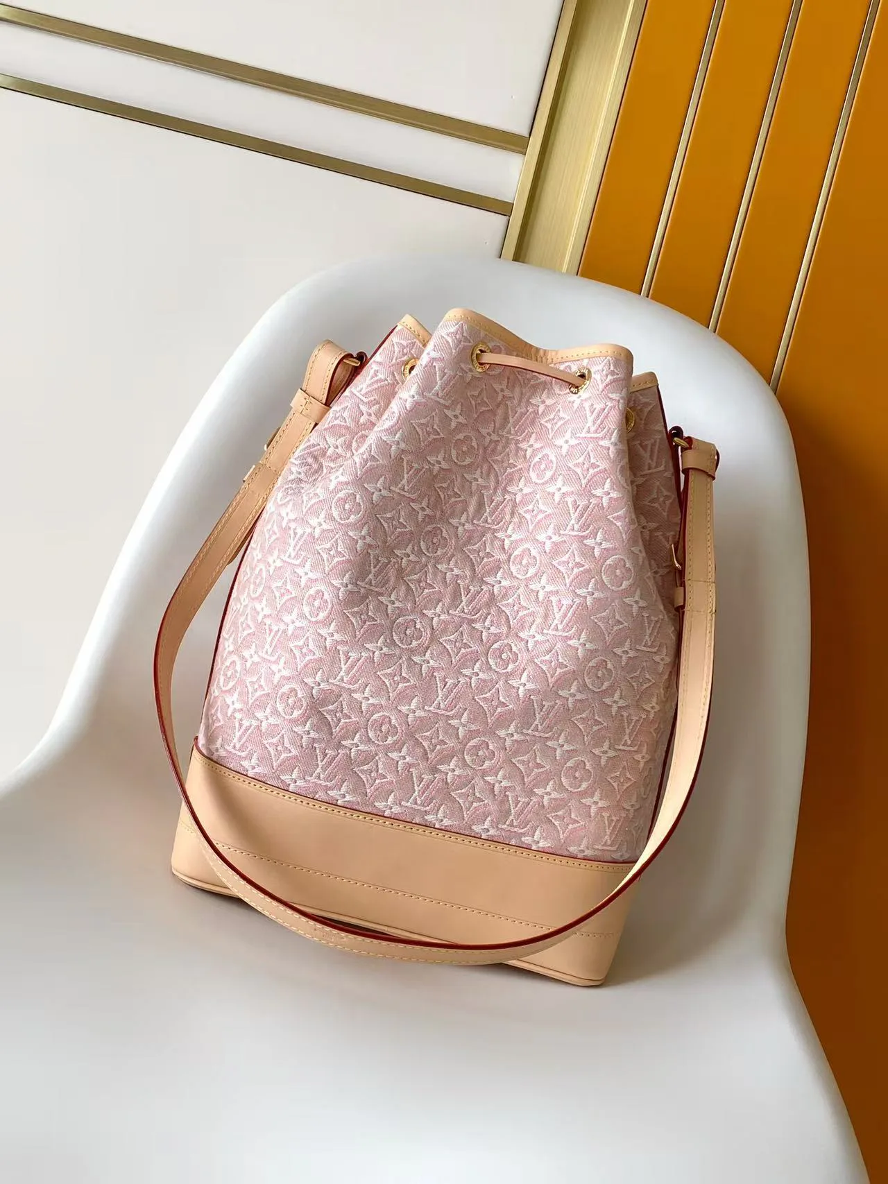 Классические Сумки Женские Louis Vuitton 17428093