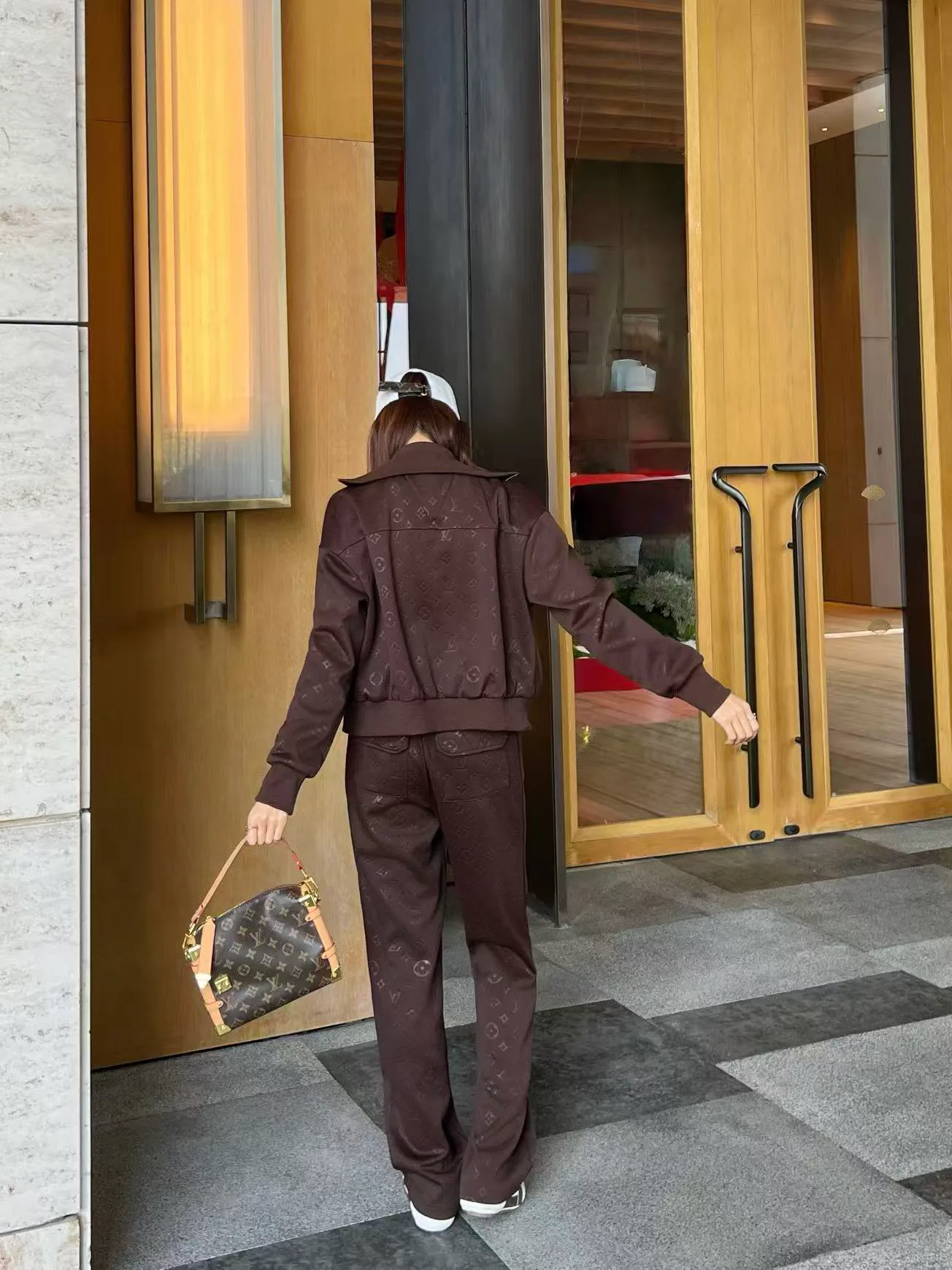 Костюмы Женские Louis Vuitton 10857653