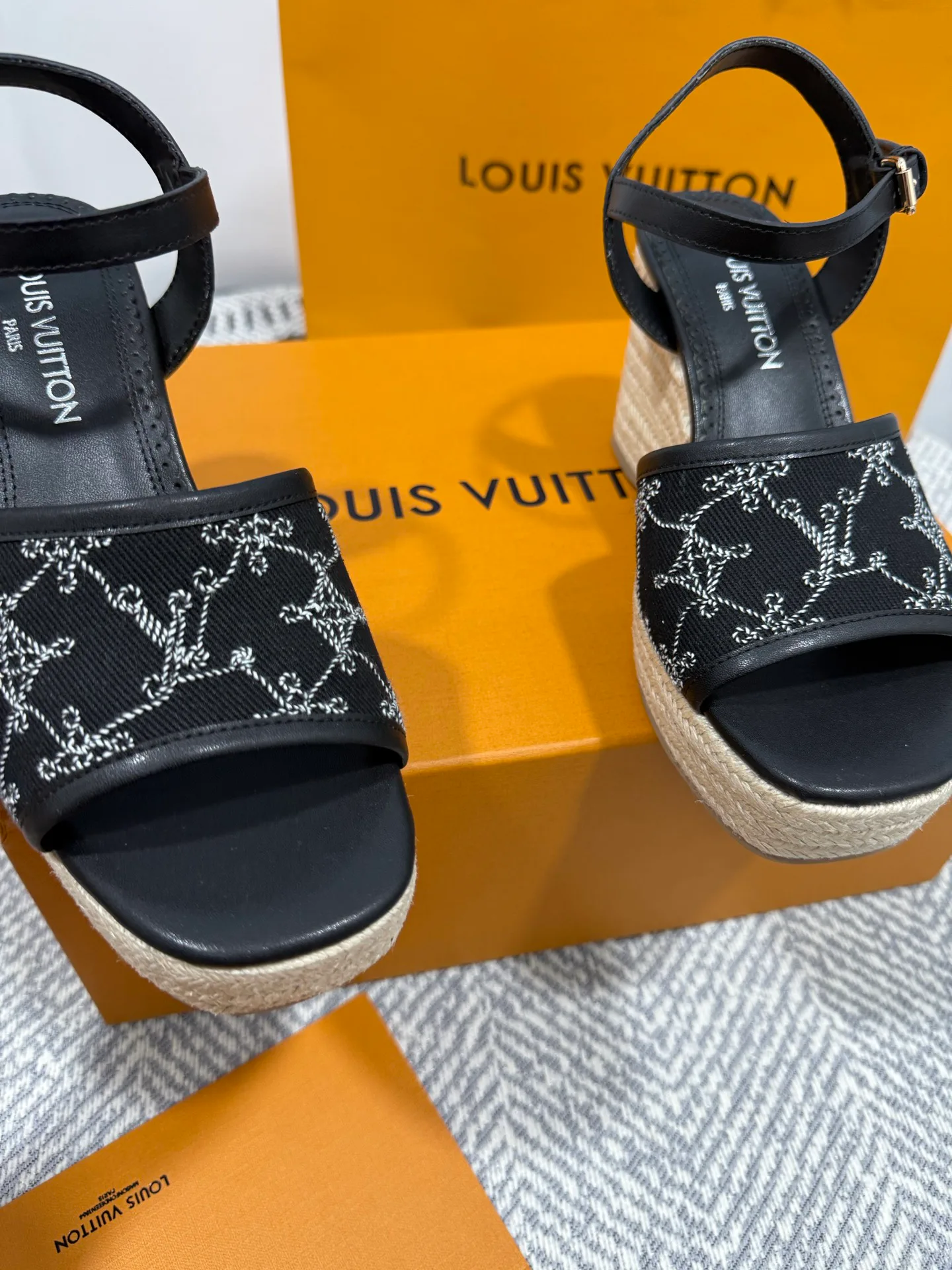 Босоножки Женские Louis Vuitton 34568