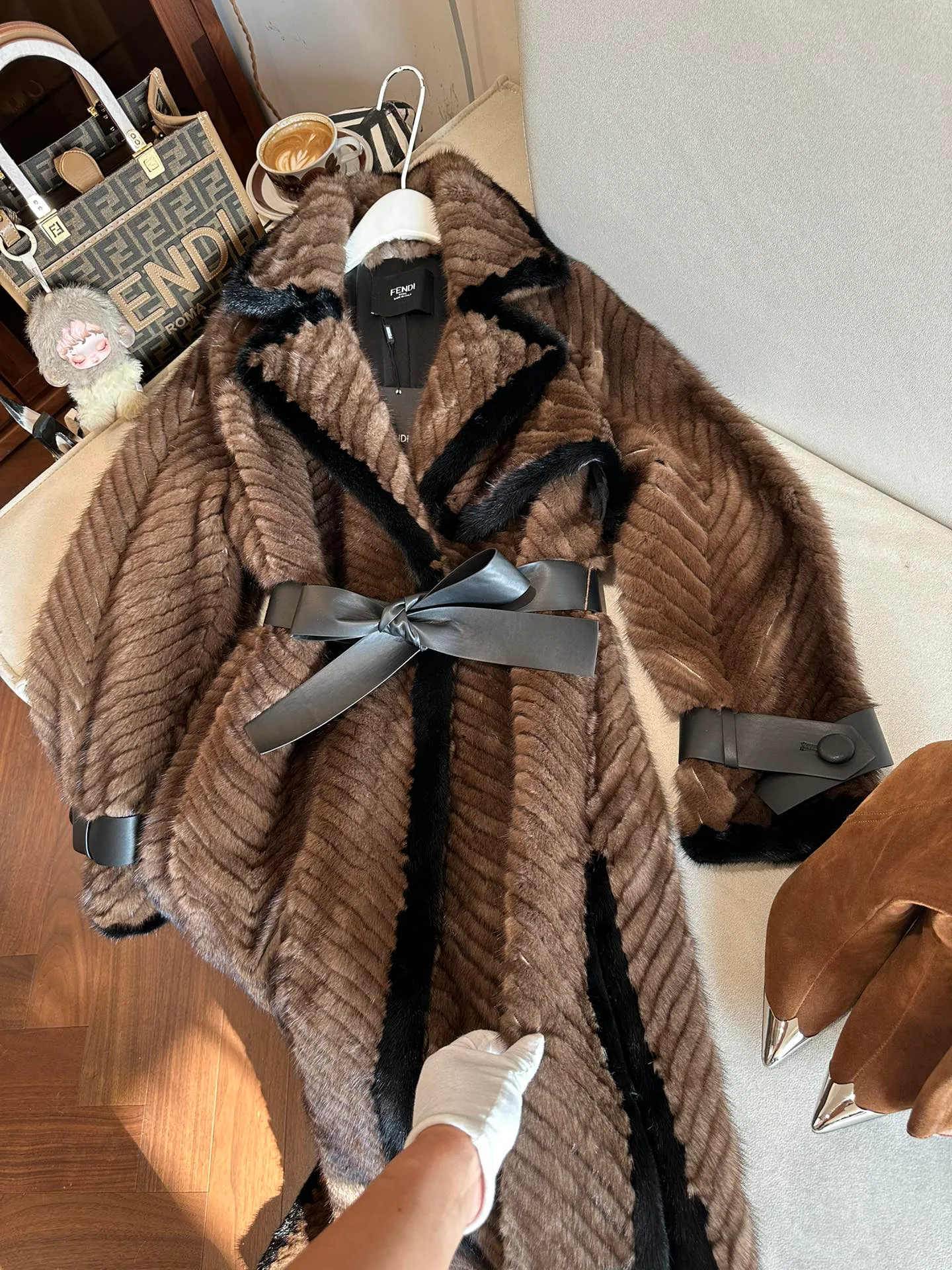 Шубы Женские Fendi 918088