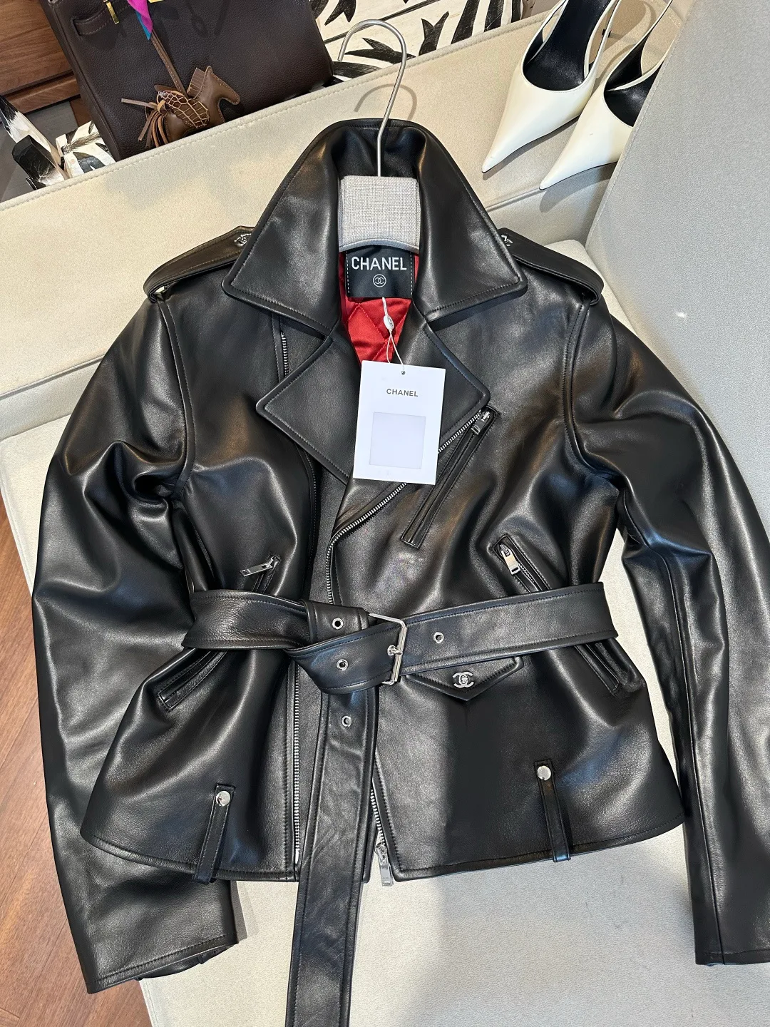 Кожаные Куртки И Дублёнки Женские Chanel 17399764
