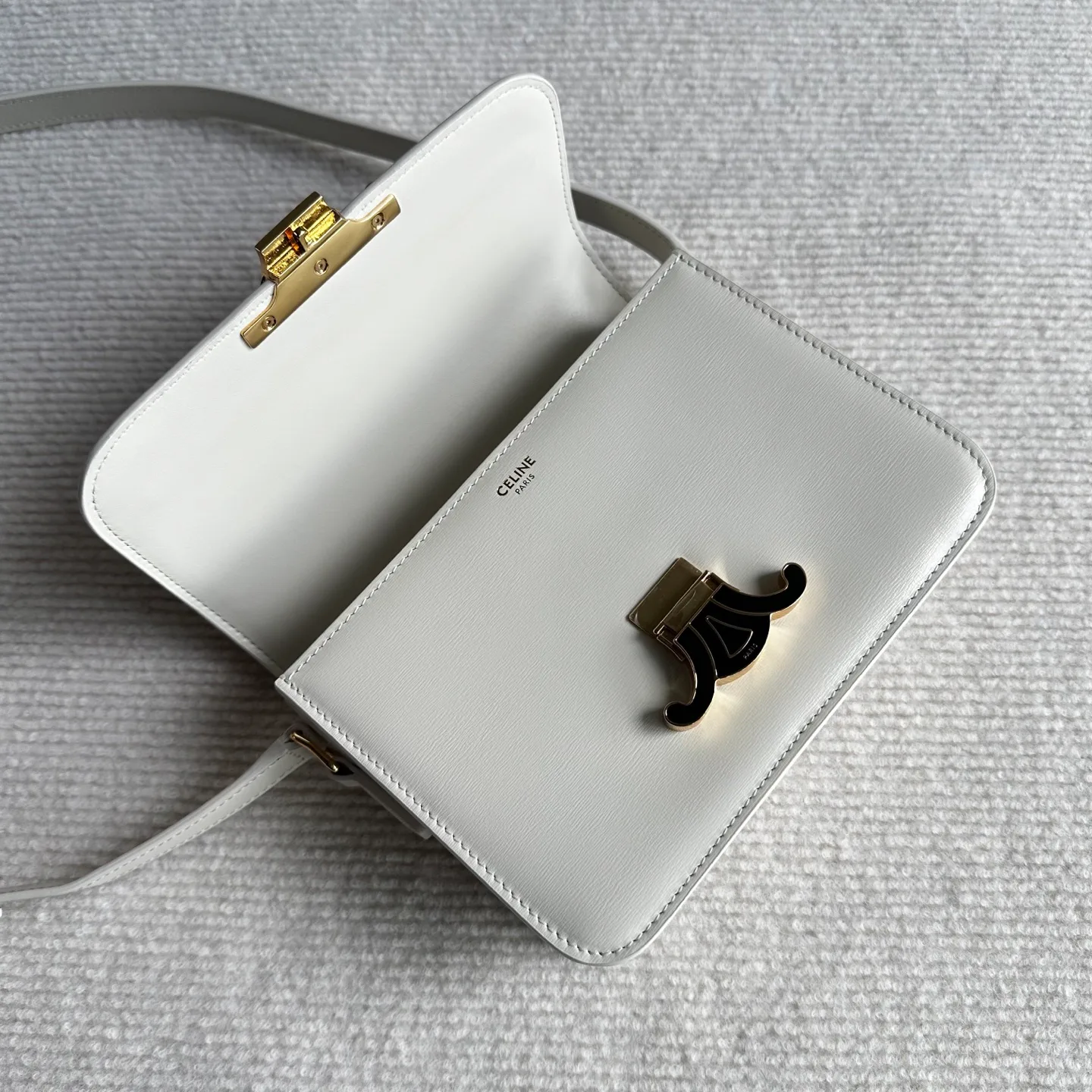 Классические Сумки Женские Celine 17796563