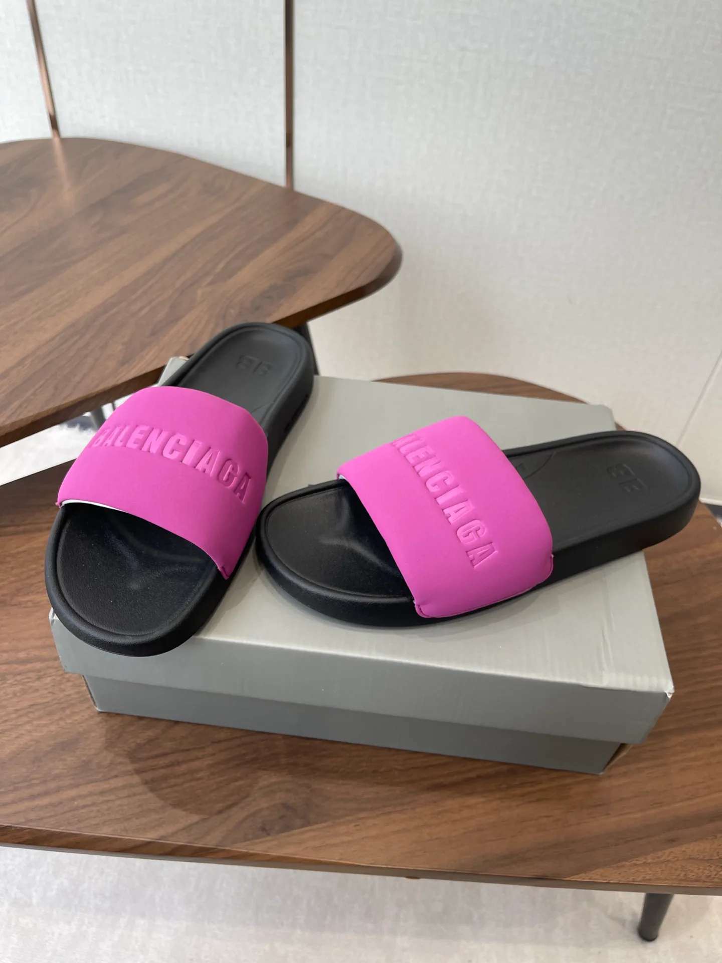 Шлепанцы Женские Balenciaga 11227412