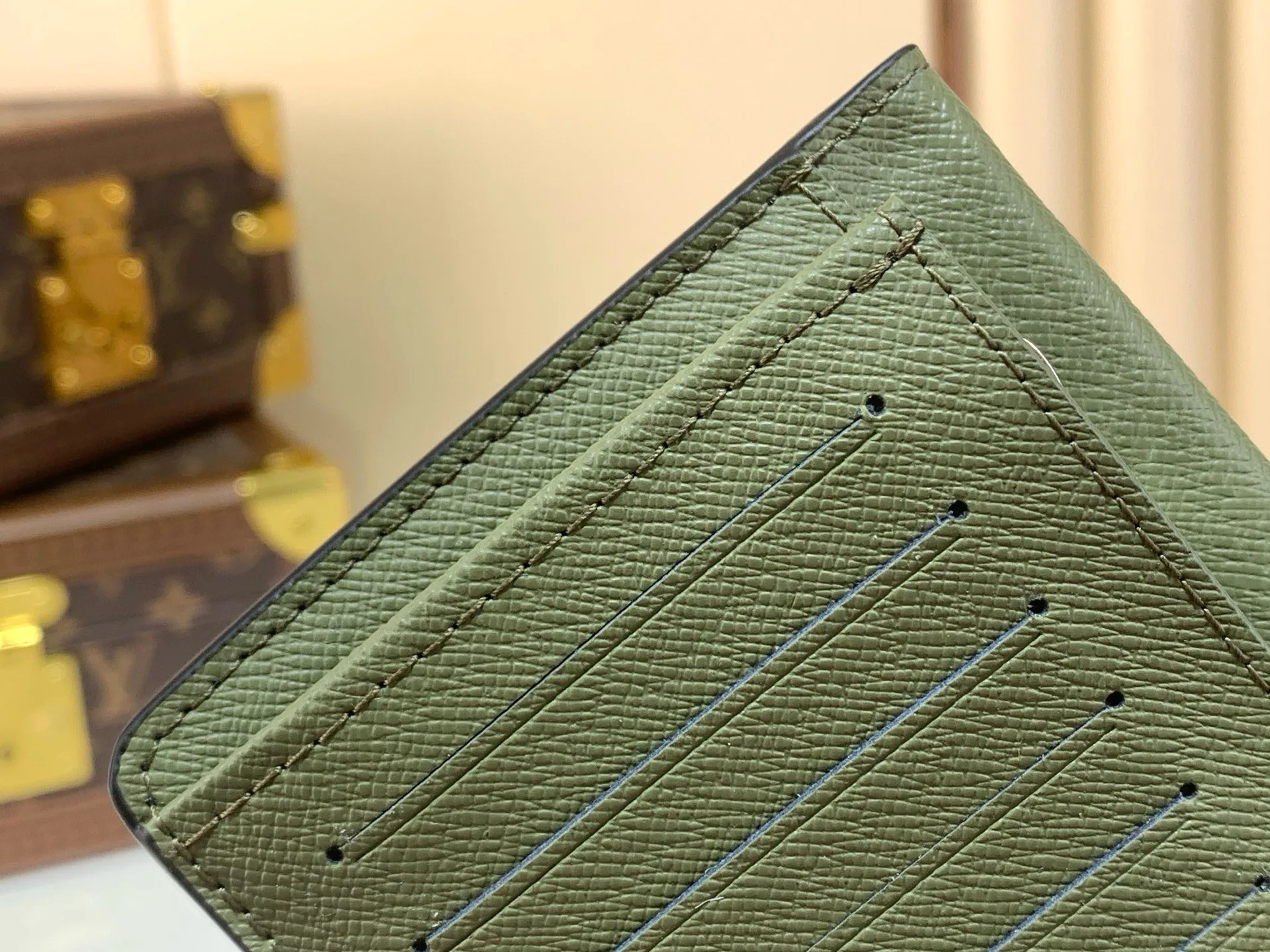 Клатчи Женские Louis Vuitton 17499383