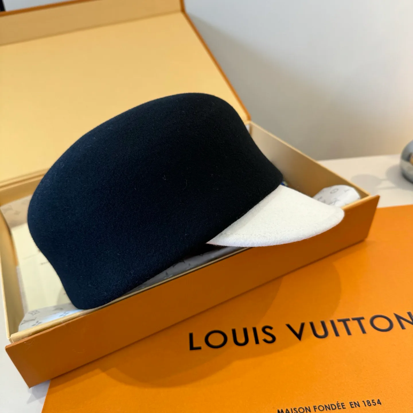 Головные Уборы Louis Vuitton 663437