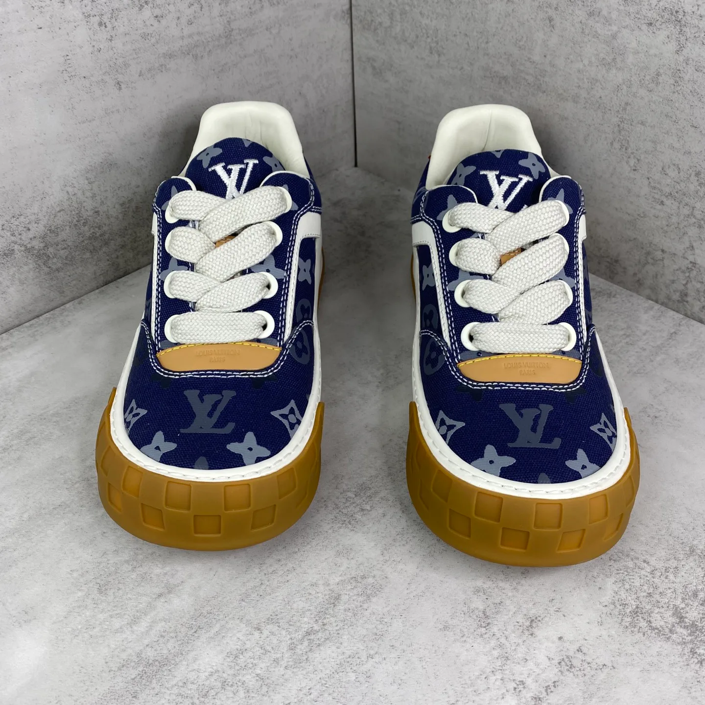 Кроссовки Мужские Louis Vuitton 11517935