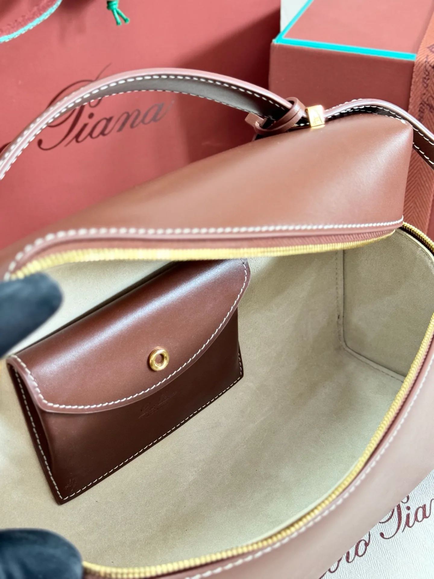 Классические Сумки Женские Loro Piana 17565047