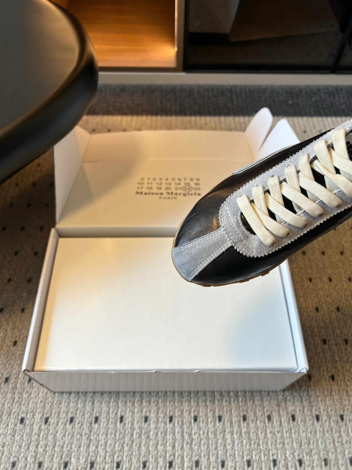 Кроссовки Женские Maison Margiela 17523636