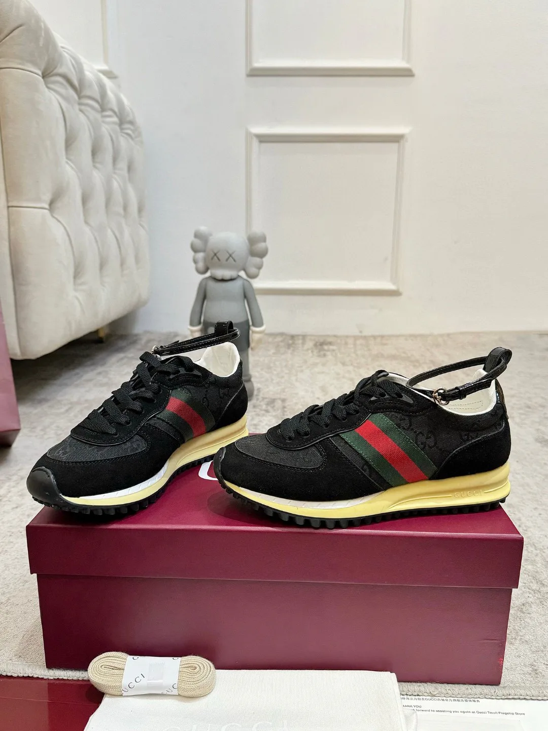 Кроссовки Женские Gucci 944888