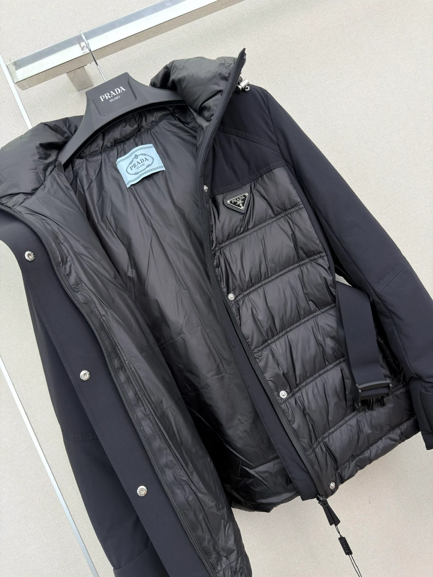 Куртки И Пуховики Женские Prada 18108501
