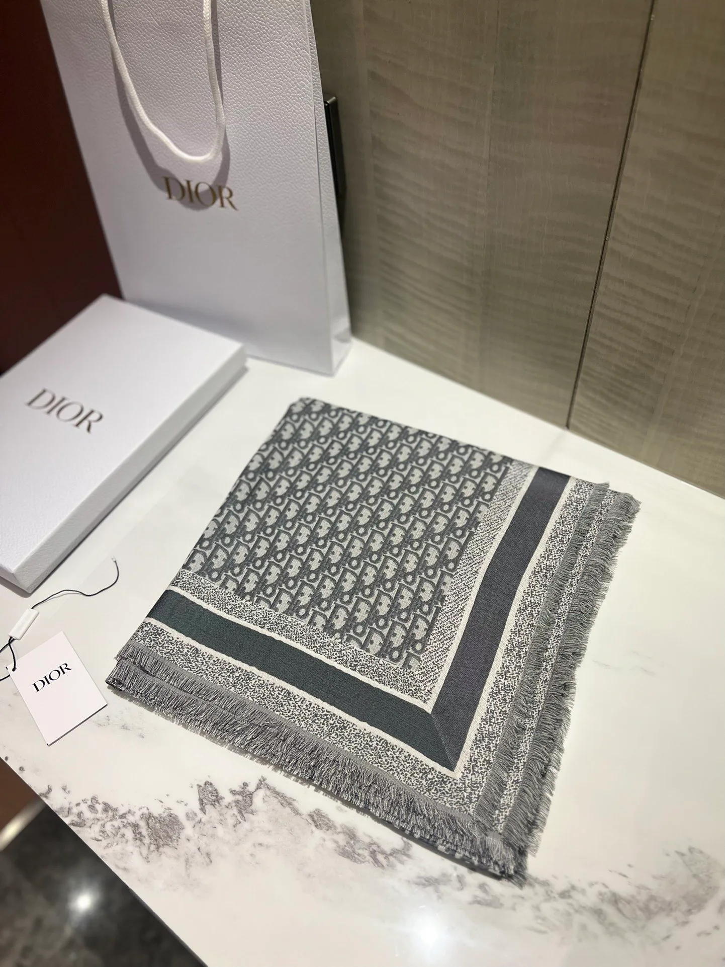 Шарфы Christian Dior 18507324
