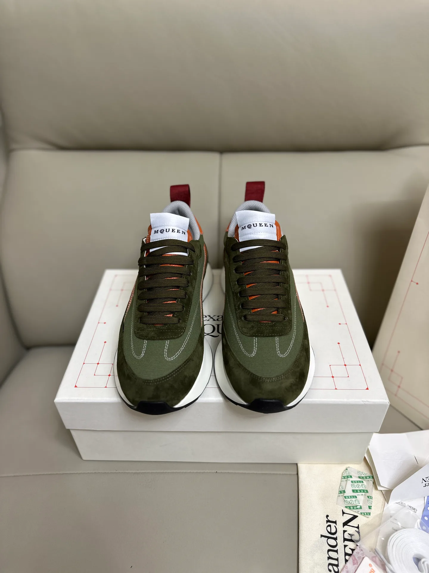 Кроссовки Женские Alexander Mcqueen 18616740