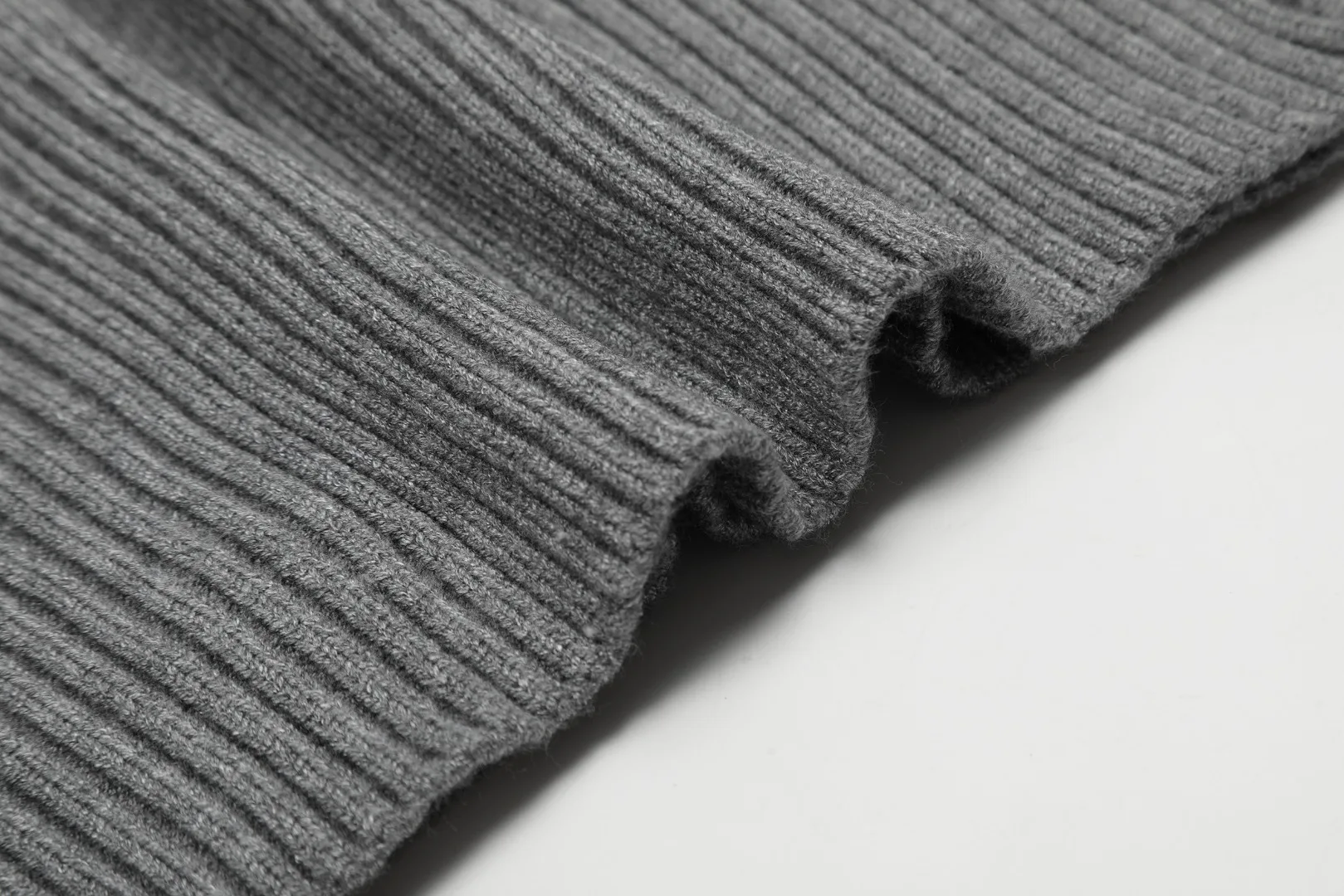 Джемперы Женские Ami Paris 134028