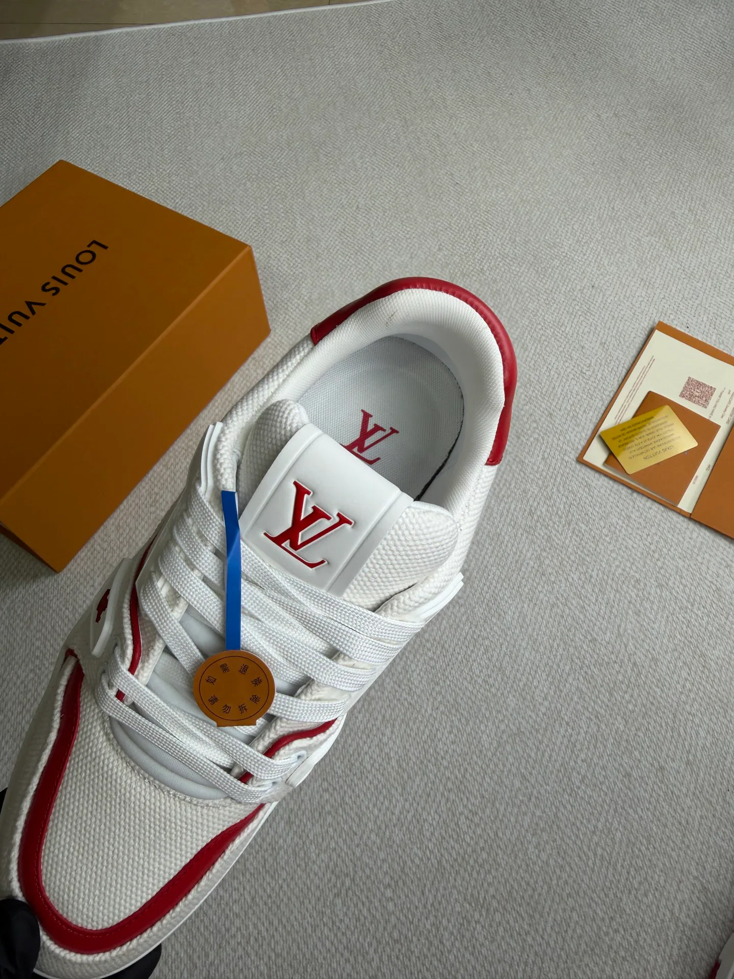Кроссовки Мужские Louis Vuitton 18892439