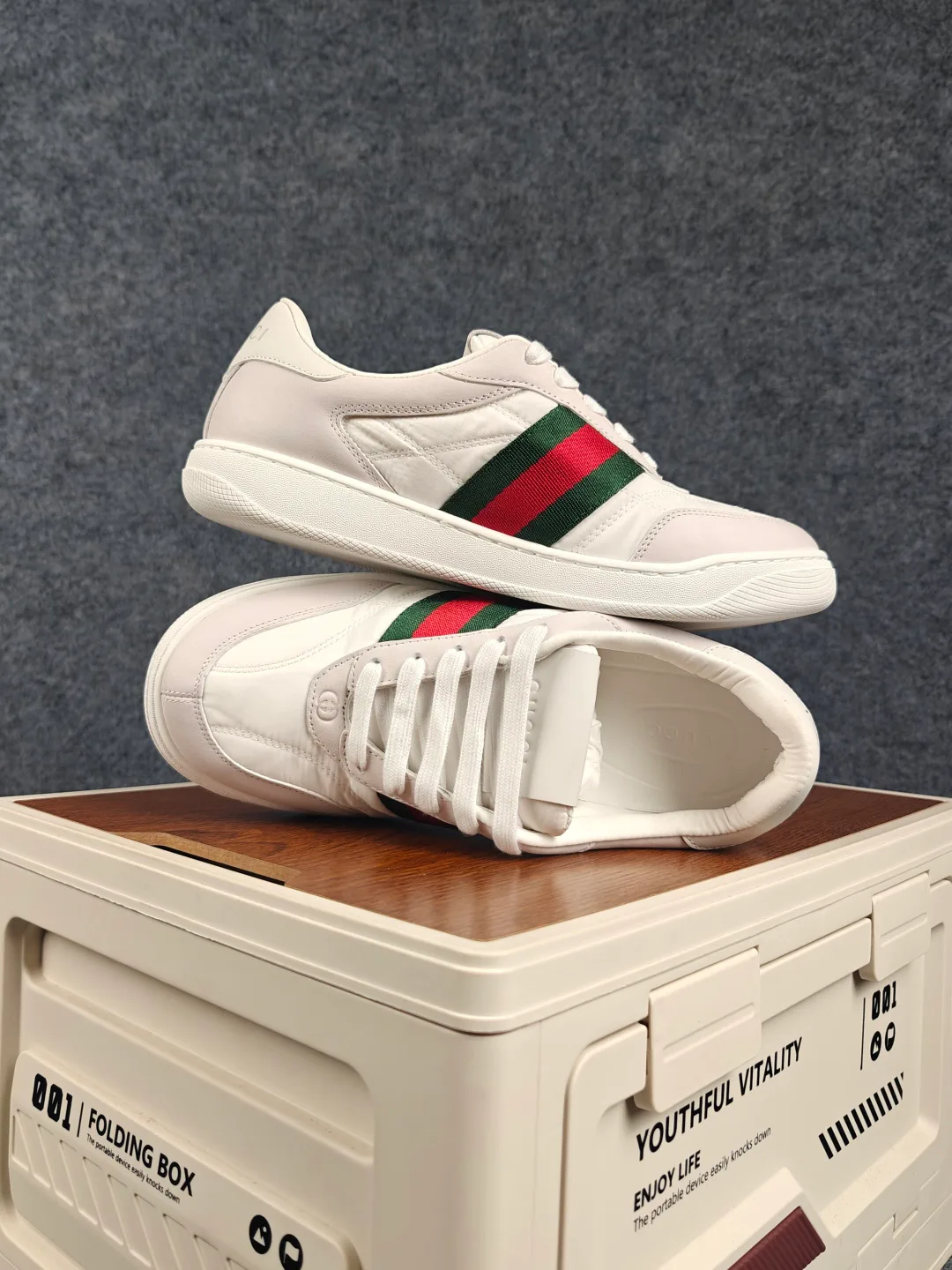 Кроссовки Женские Gucci 18417495