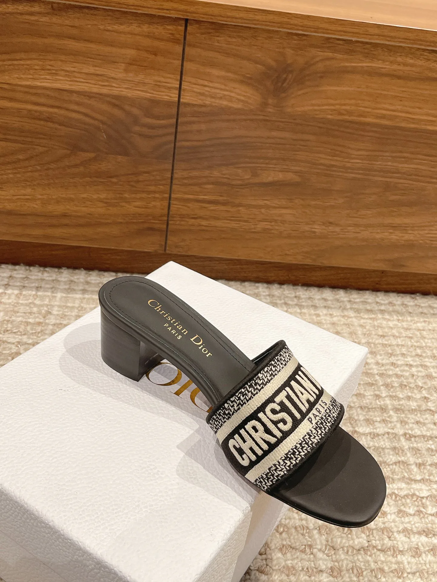 Босоножки Женские Christian Dior 11600084