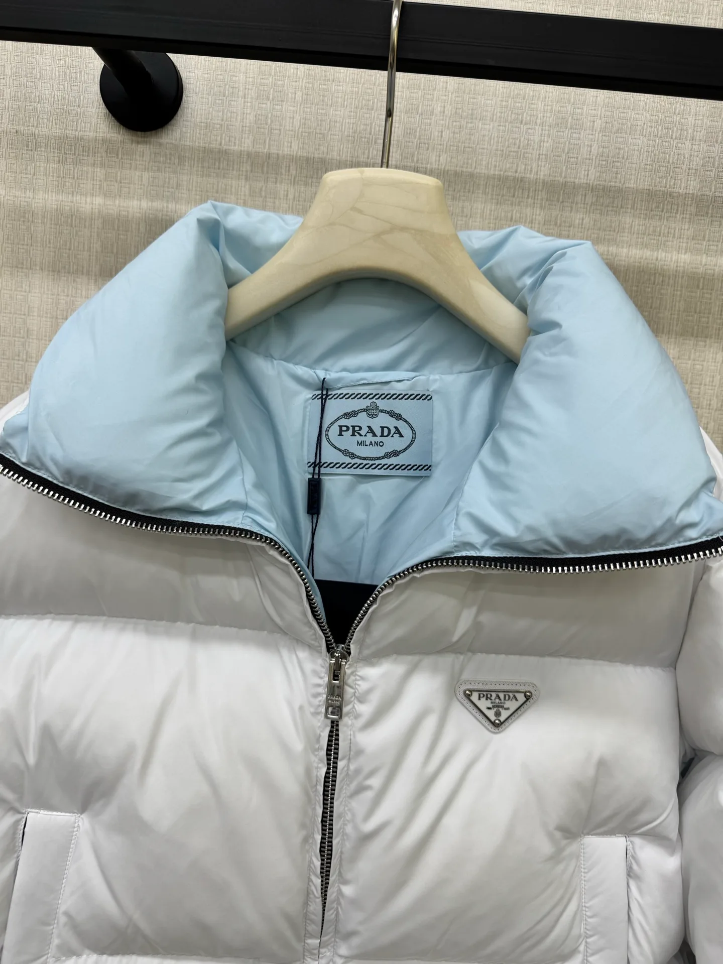 Куртки И Пуховики Женские Prada 18108030