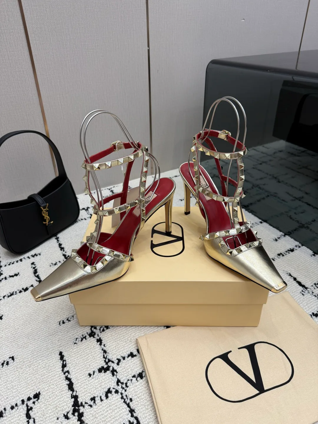 Босоножки Женские Valentino 17594481