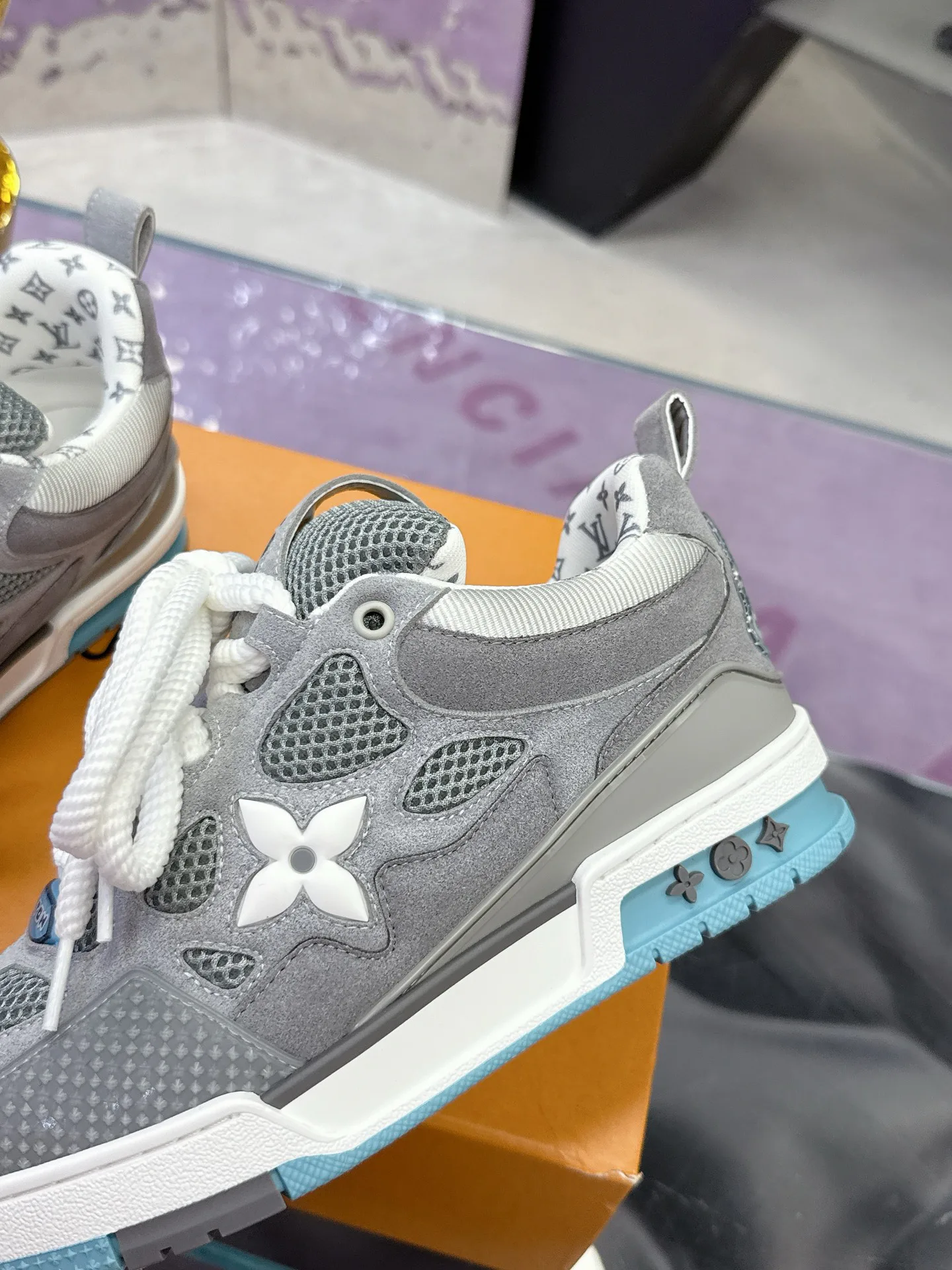 Кроссовки Женские Louis Vuitton 1874711