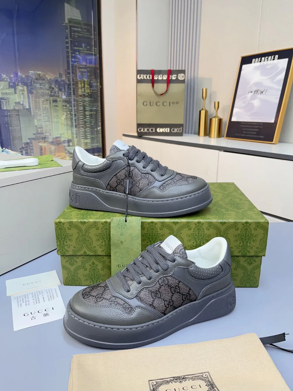 Кроссовки Женские Gucci 18369612