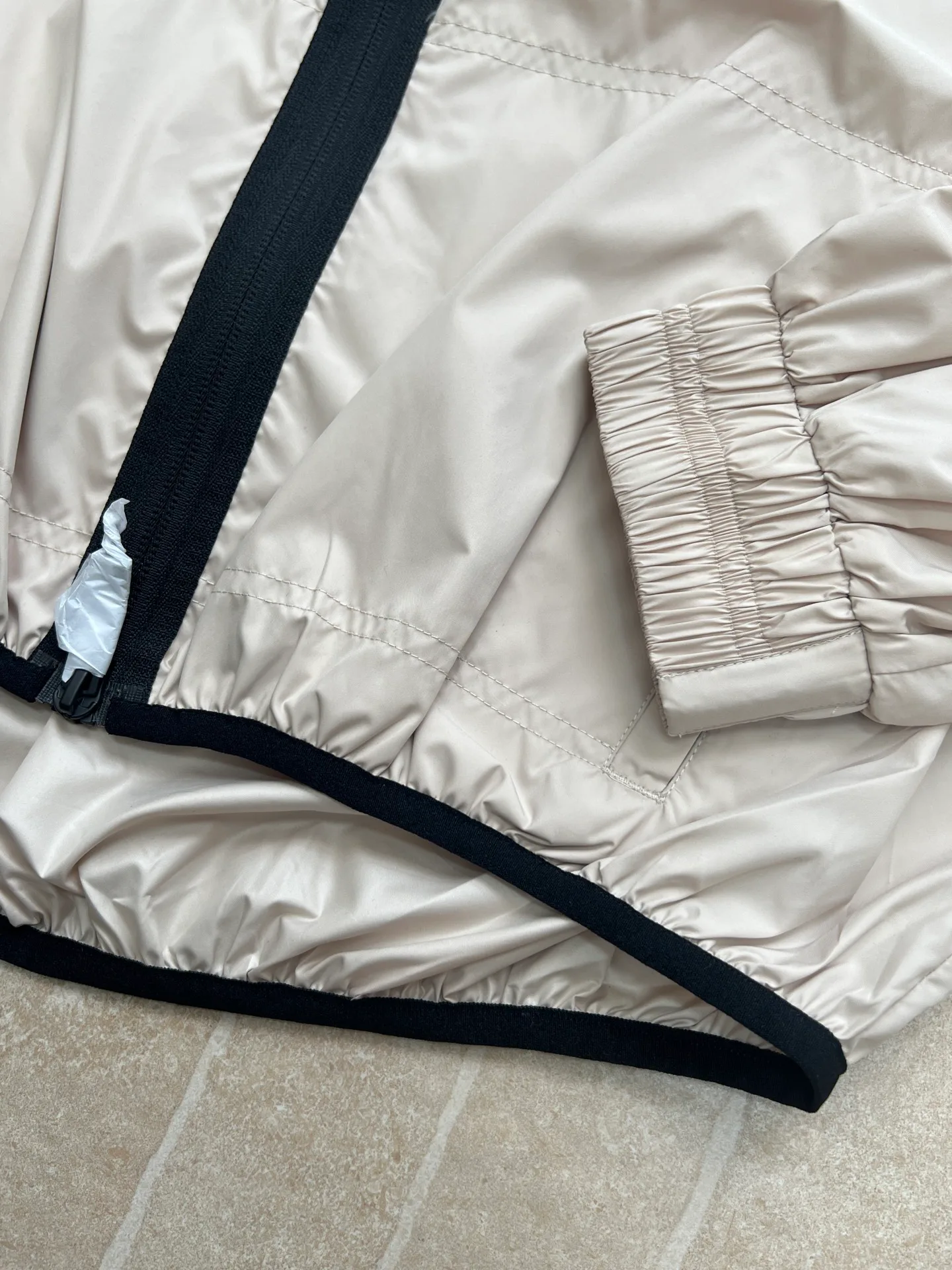 Куртки И Пуховики Женские Moncler 12261163