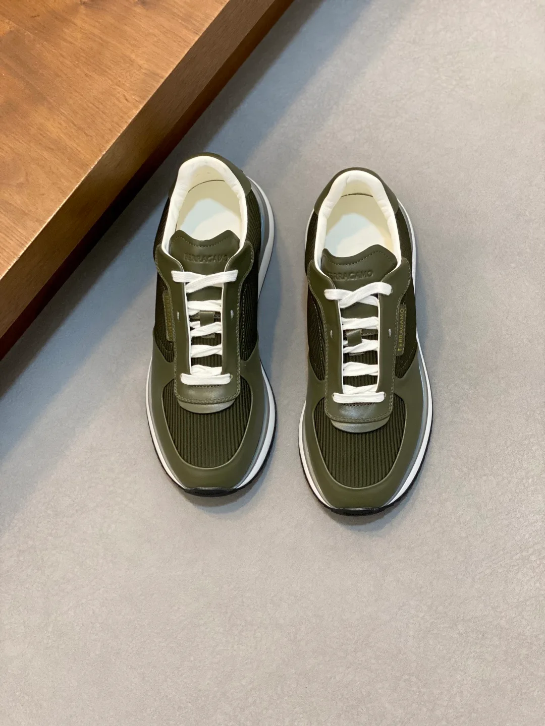 Кроссовки Мужские Salvatore Ferragamo 1498283