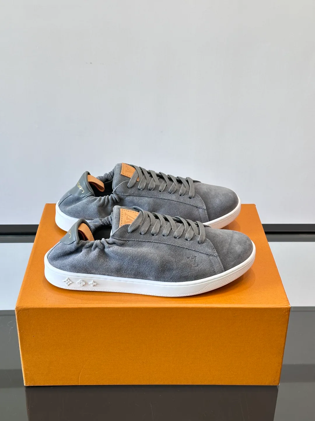 Кроссовки Мужские Louis Vuitton 18263694