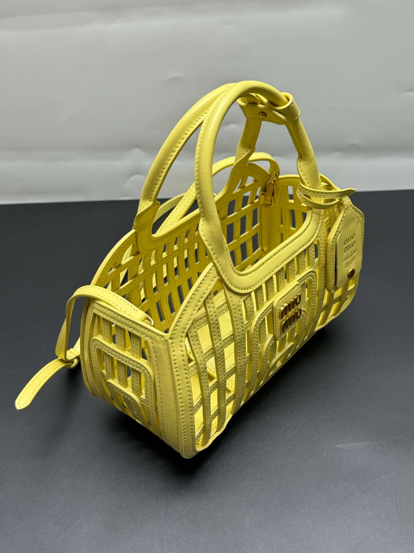 Классические Сумки Женские Miu Miu 17827218