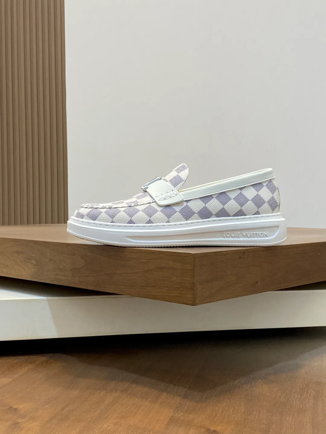 Кроссовки Мужские Louis Vuitton 11891576