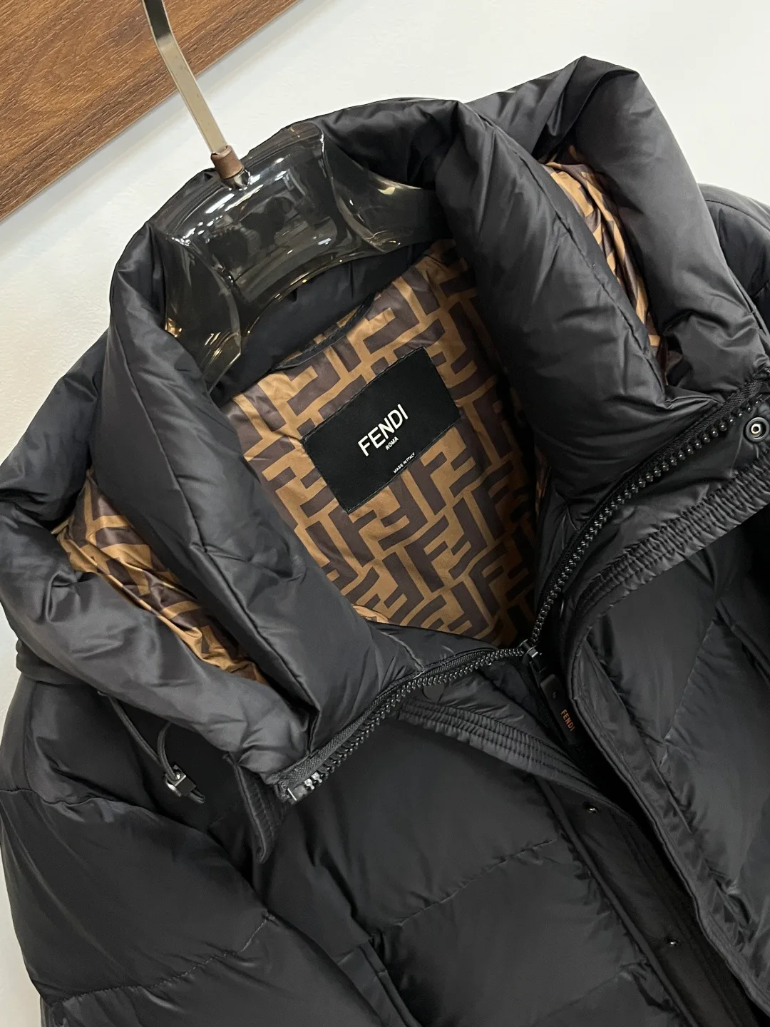 Куртки И Пуховики Мужские Fendi 560403