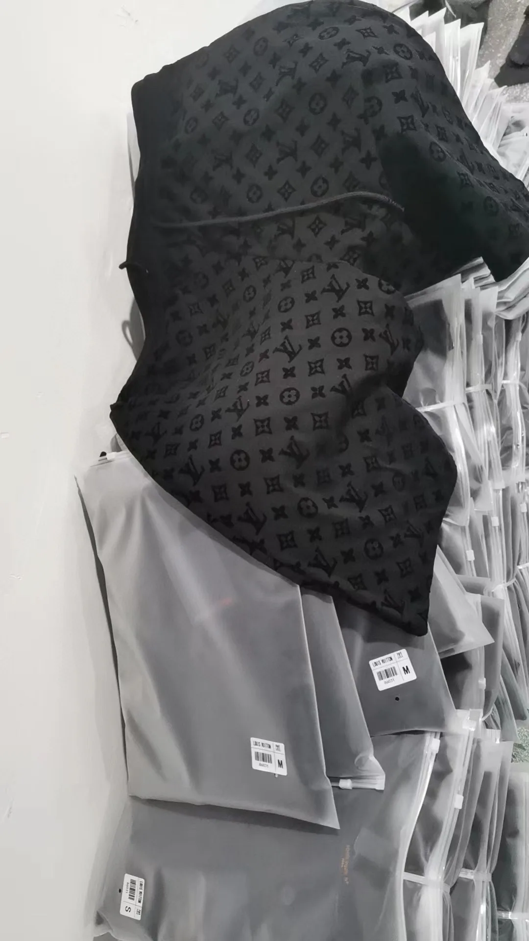 Шорты Мужские Louis Vuitton 11485660