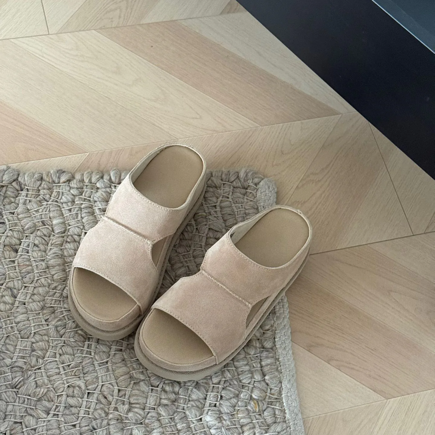 Шлепанцы Женские Ugg 17066840