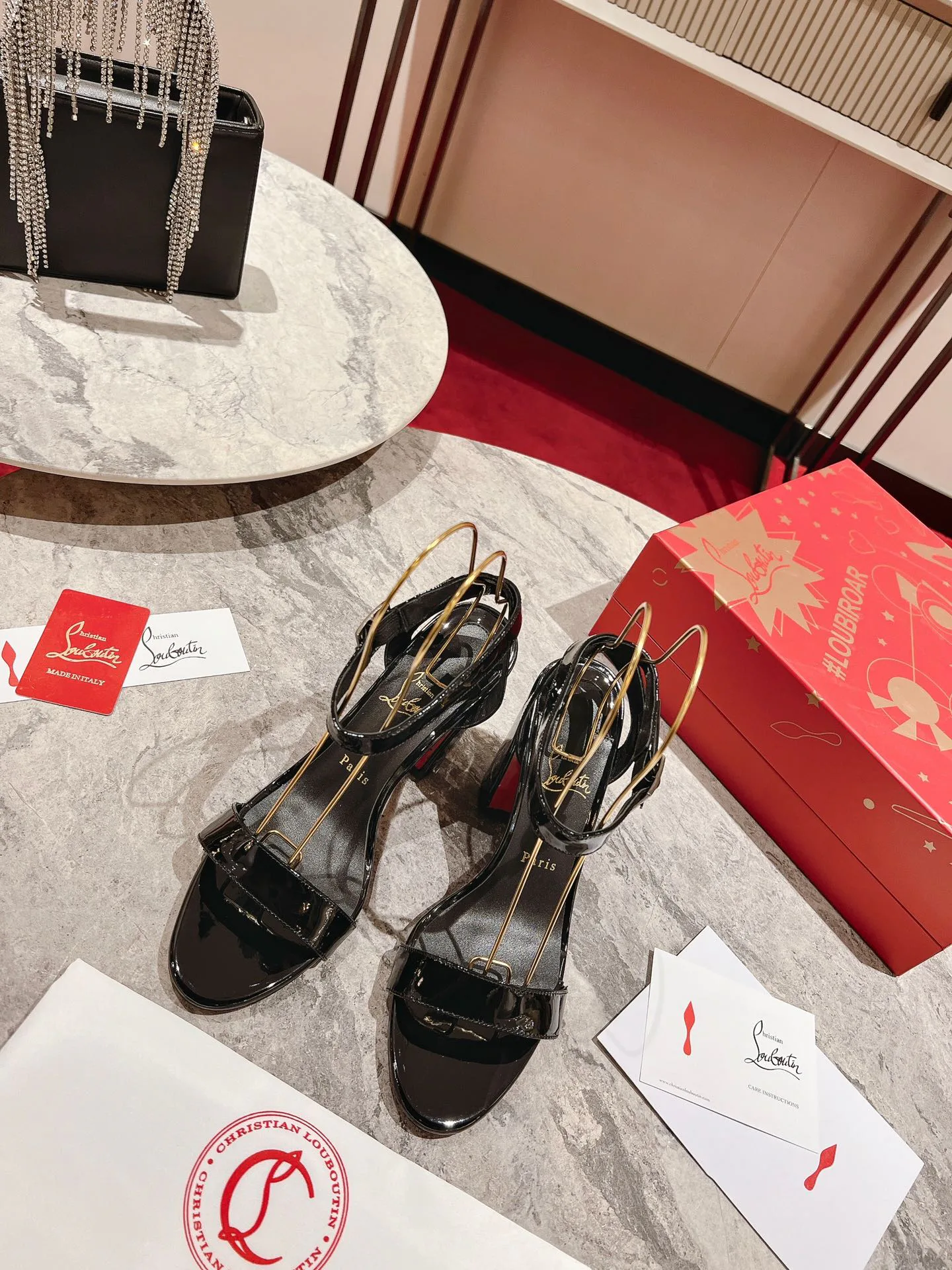 Босоножки Женские Christian Louboutin 14354181