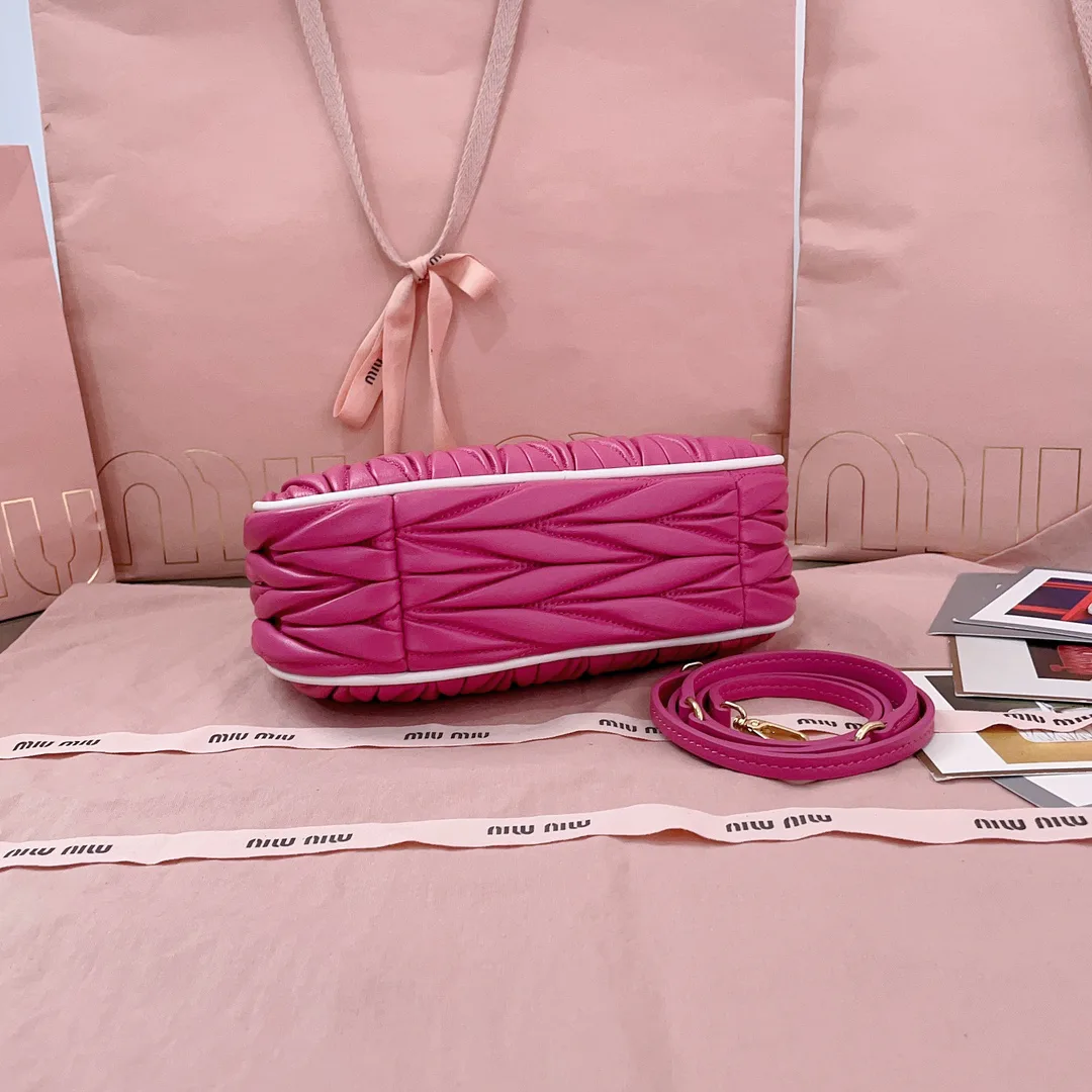 Классические Сумки Женские Miu Miu 17542202