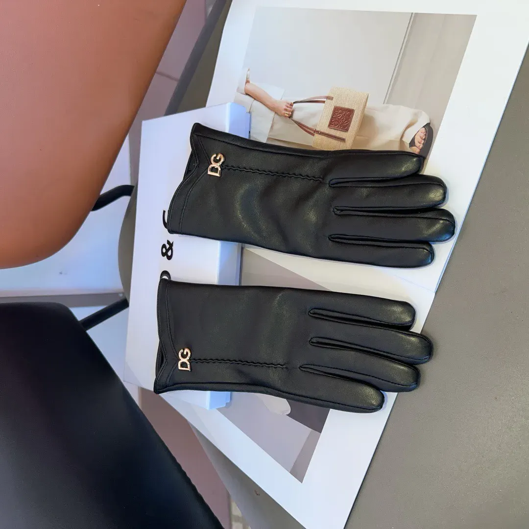 Перчатки Dolce & Gabbana 386990