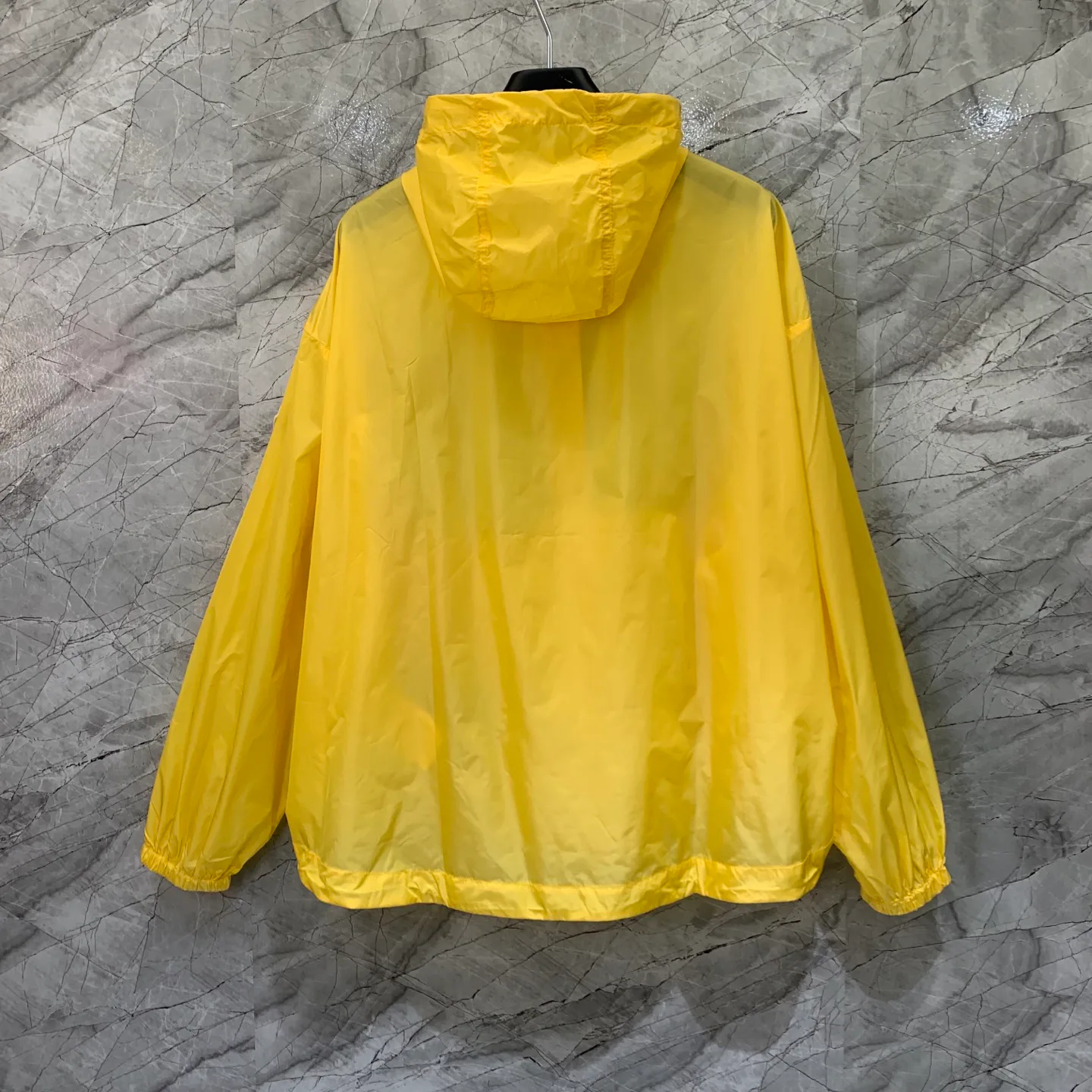 Куртки И Пуховики Мужские Moncler 23670